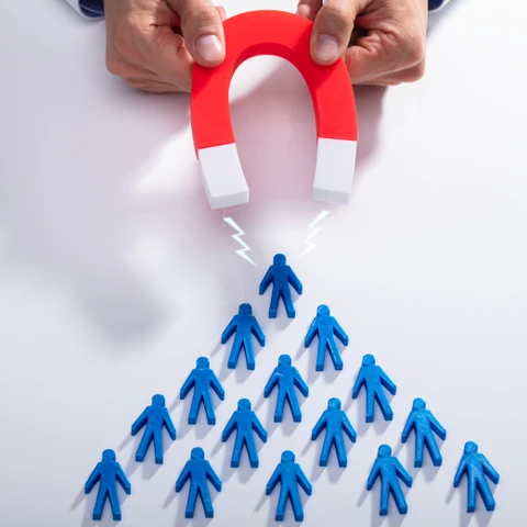 Attract The Right Customers <span class='mmwm-bg-yellow'>Effortlessly</span>